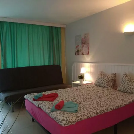 Borinquen With Heated Pool, Only 280 Meters To The Beach, Wifi Playa de las Américas